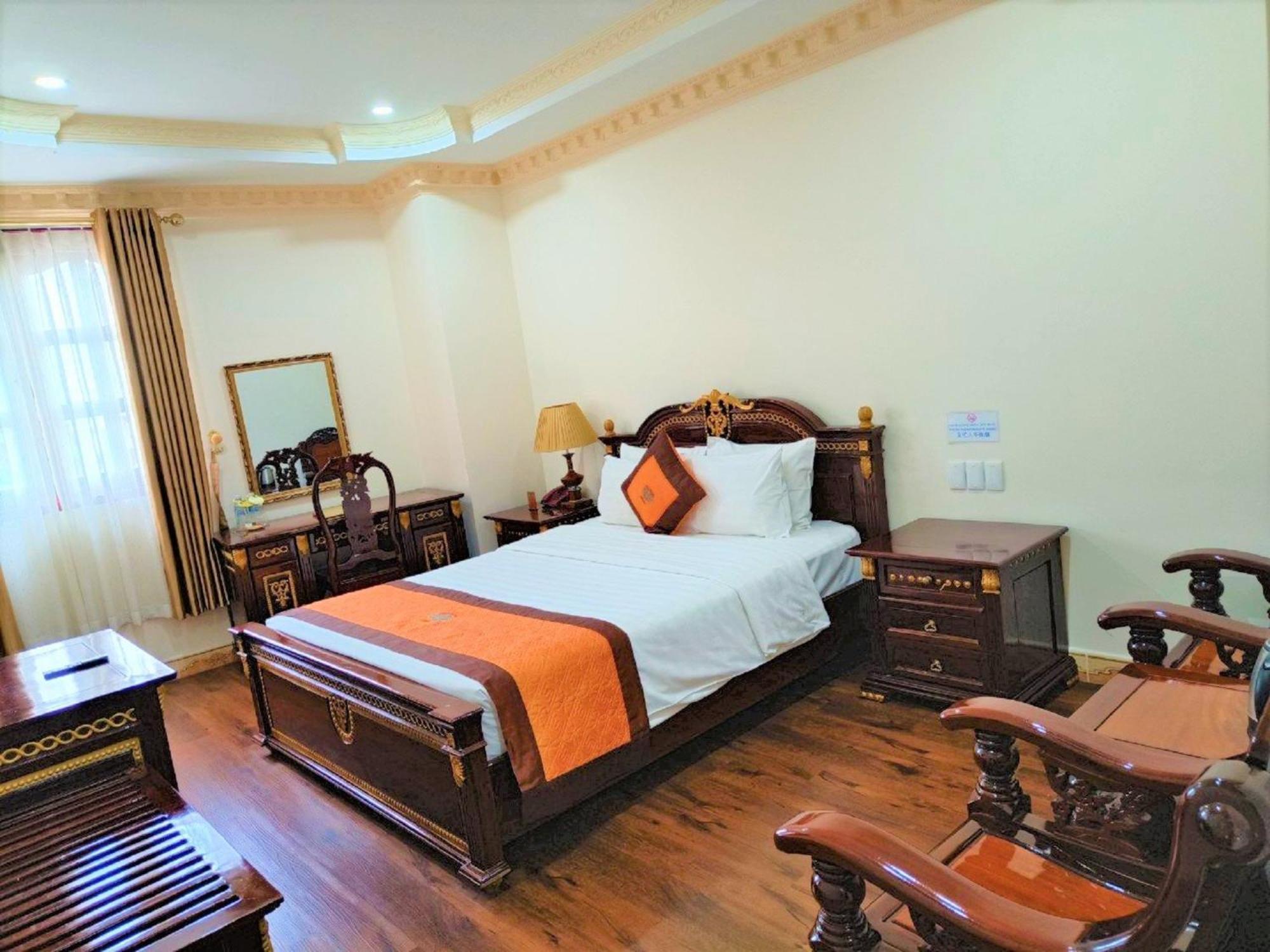 Deluxe Double Room,254616361:JPEG